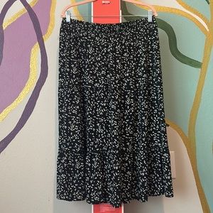Black and white floral midi skirt size extra large